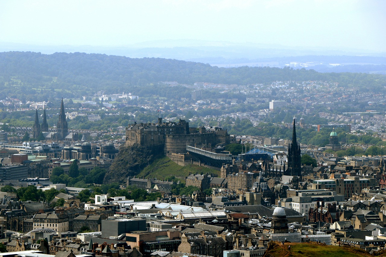Edinburgh Rail Tours from London