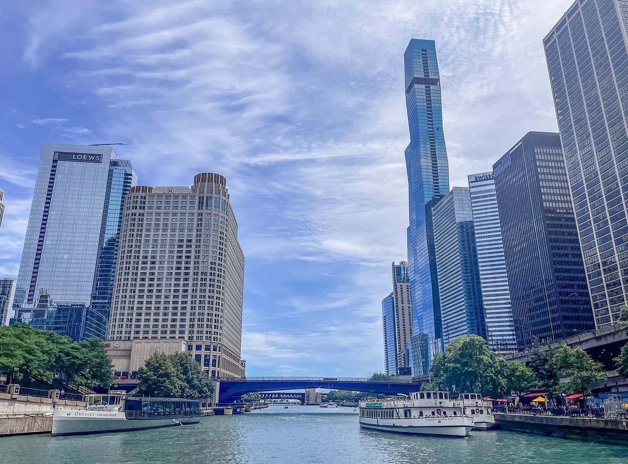 Chicago River Cruises
