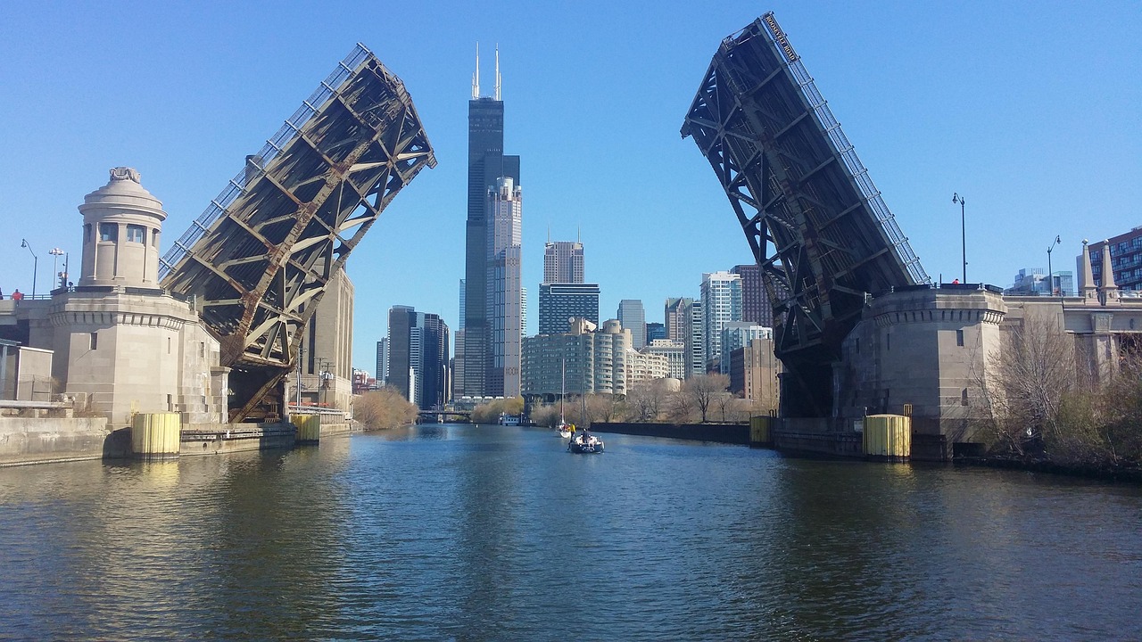 Chicago River Cruises