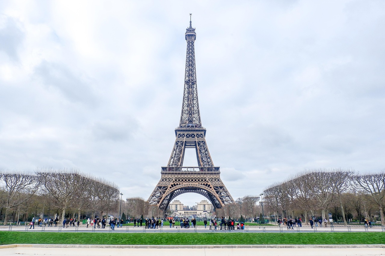 Eiffel Tower Reserved Access + Audio